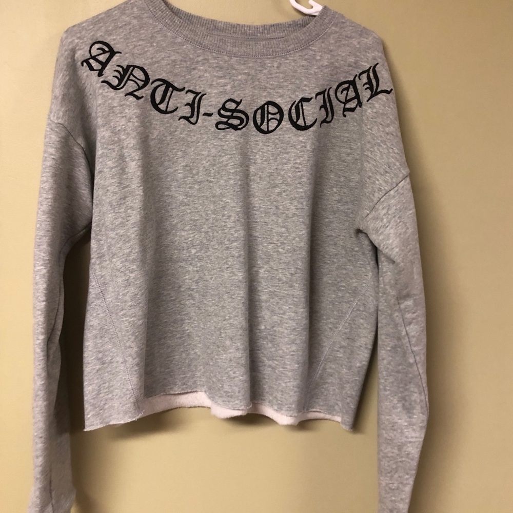 3/$20 Aeropostale “Anti-Social” Cropped Sweatshirt